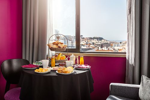 HOTEL LUENA Quarto 606 Pequeno Almoço