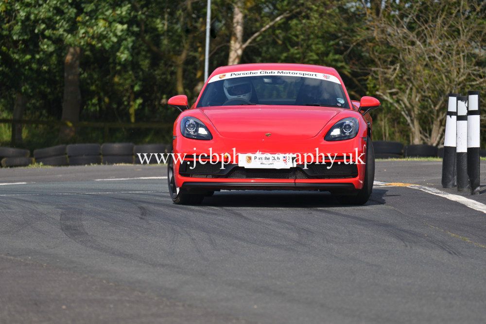 Porsche 718 Cayman GTS 4.0 driven by Howard Cressey