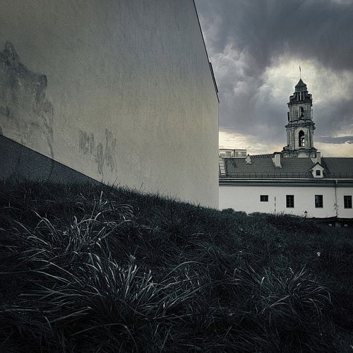 #church #grass #architecture #city #Vilnius #Lithuania