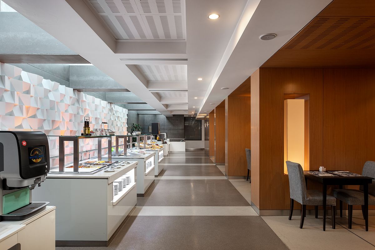 Pequeno-almo&ccedil;o no Hotel Ba&iacute;a Cascais com vista para a Ba&iacute;a &ndash; fotografia de hotelaria