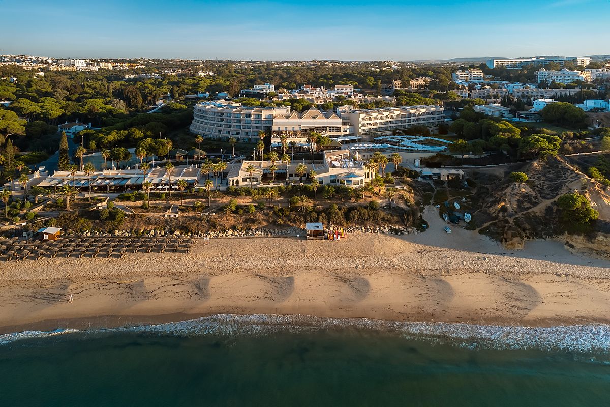 Fotografia de no Grande Real Santa Eul&aacute;lia Resort Hotel & Spa, ideal para marketing hoteleiro.