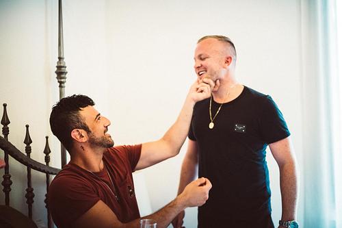 fotografo matrimonio Capo Spartivento, gay wedding in sardinia at capo spartivento lighthouse