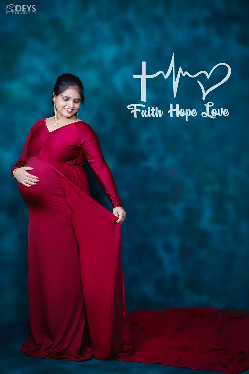 DP008 - Maroon Body Fit Gown