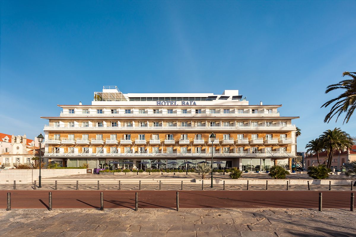 Fachada do Hotel Ba&iacute;a Cascais ap&oacute;s renova&ccedil;&atilde;o &ndash; fotografia de hotelaria em Cascais