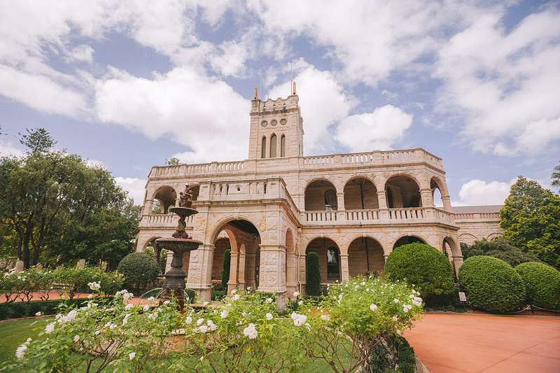 Curzon Hall: A Fairytale Setting for Your Wedding Day