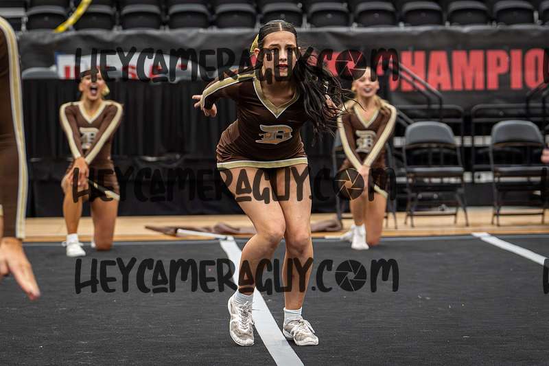 Davis High Cheer