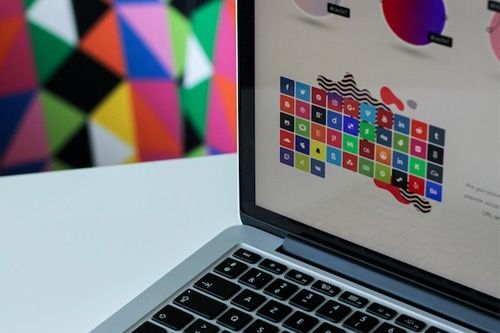 Die über 26 kostenlosen Kurse und Zertifizierungen für Grafikdesign (2025)