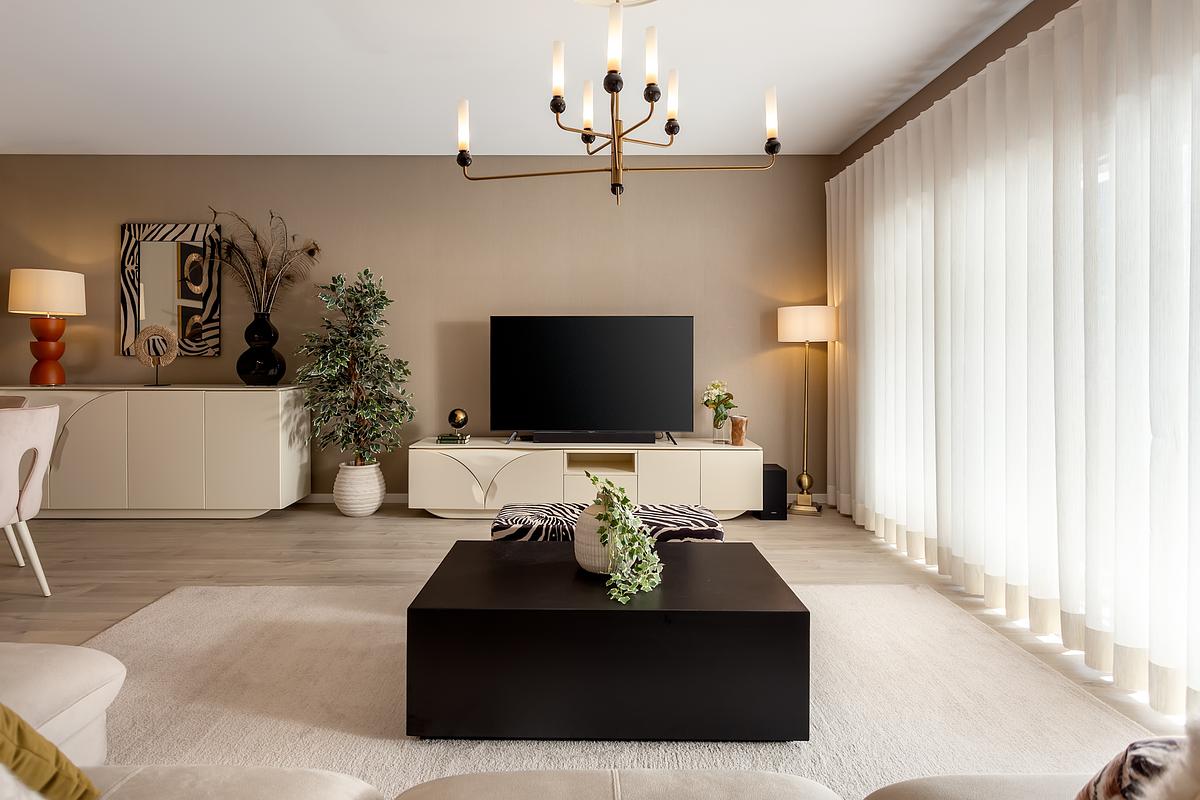 Fotografia de no Apartamento Montijo, destacando a decora&ccedil;&atilde;o com Estilo Africano.