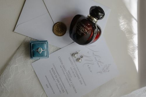 Preparativi sposa matrimonio Badia San Vittore Cingoli fotografie spontanee eleganti