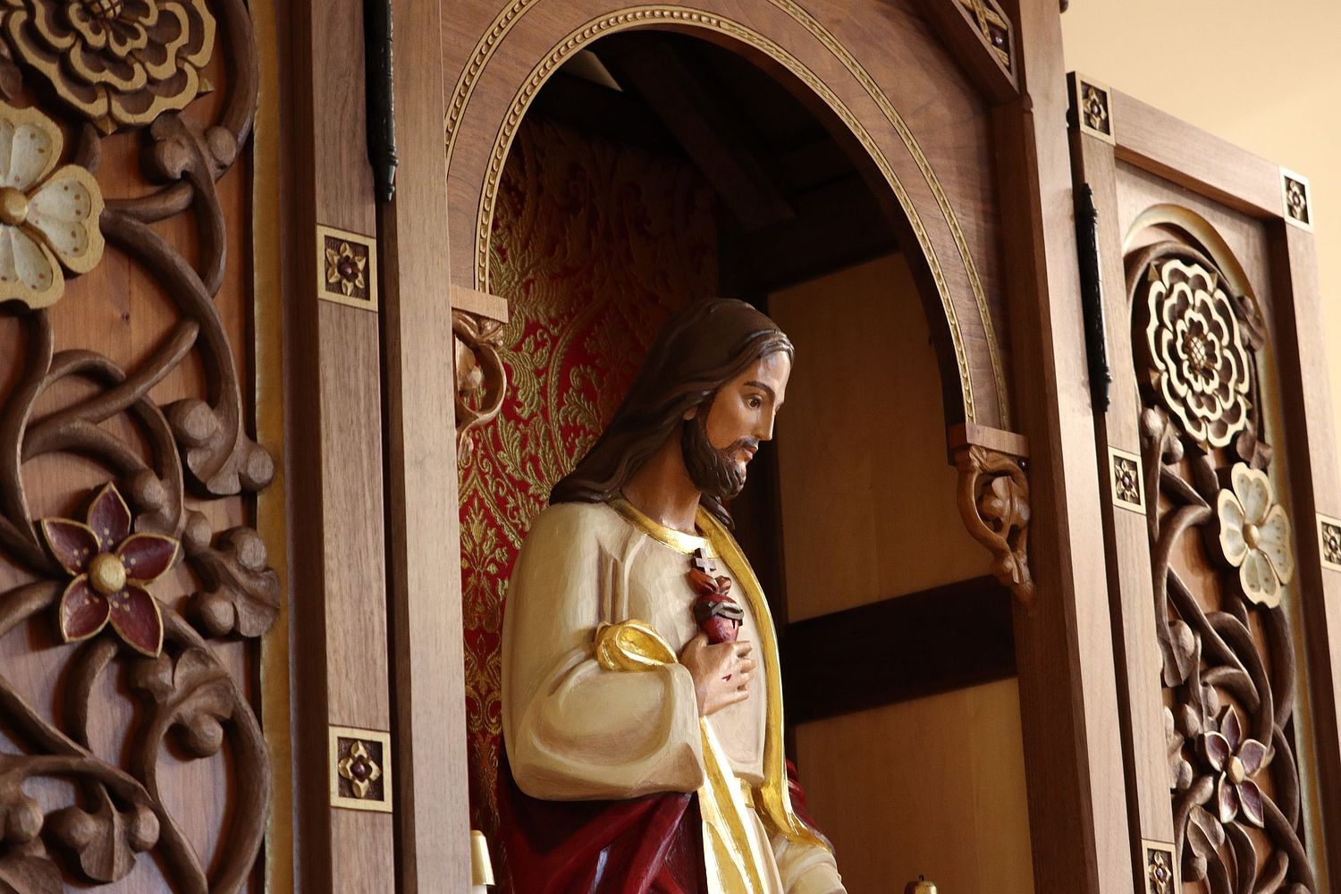 Contrasts Woodcarving LTD