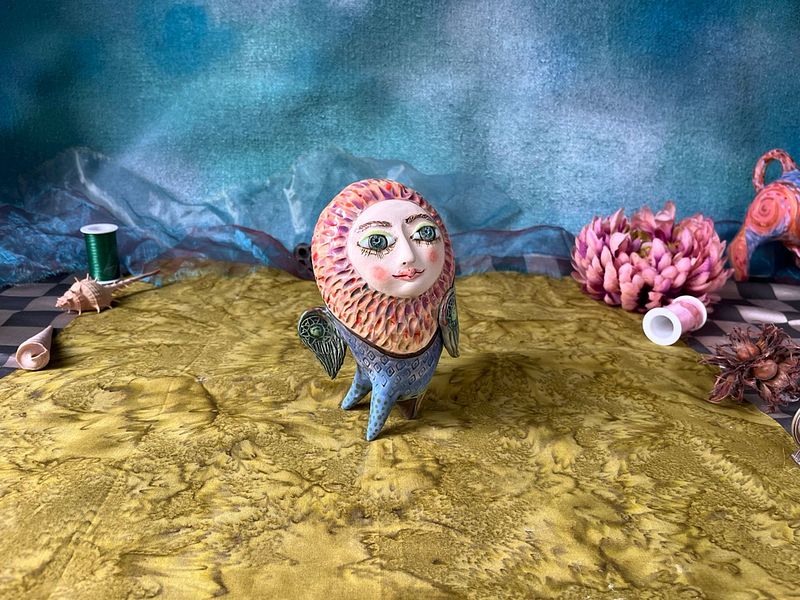 Moon-faced owl, little ceramic sculpture