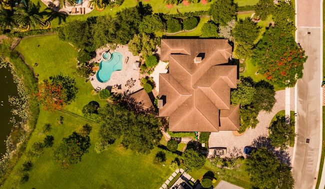 Vastgoedfotografie vanuit de lucht