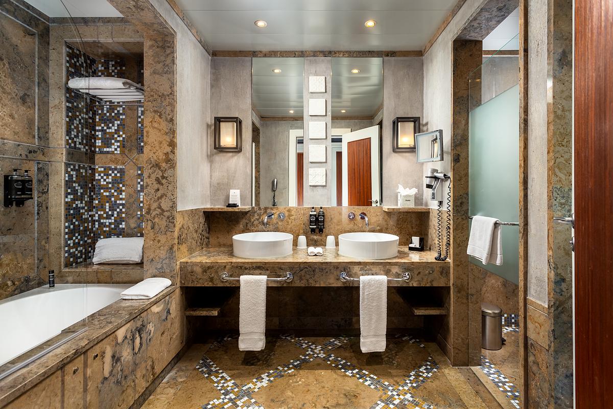 Produ&ccedil;&atilde;o fotogr&aacute;fica de no Grande Real Villa It&aacute;lia, membro do THE LEADING HOTELS OF THE WORLD.