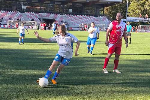 Internationale Turniere & Vielfalt