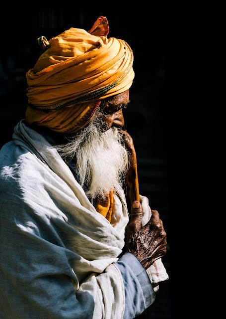 Why do photographers prefer good looking models why not others?