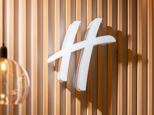 Ascot Signs Ltd, Holiday Inn Airport, Dublin