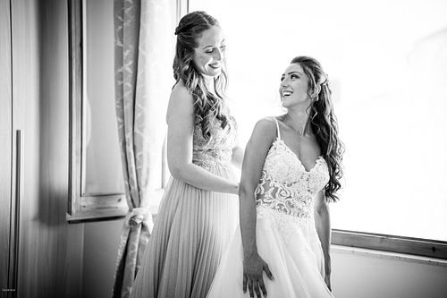 "sposa e testimone di guardano"