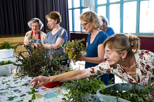 Kräuterstraussbinden