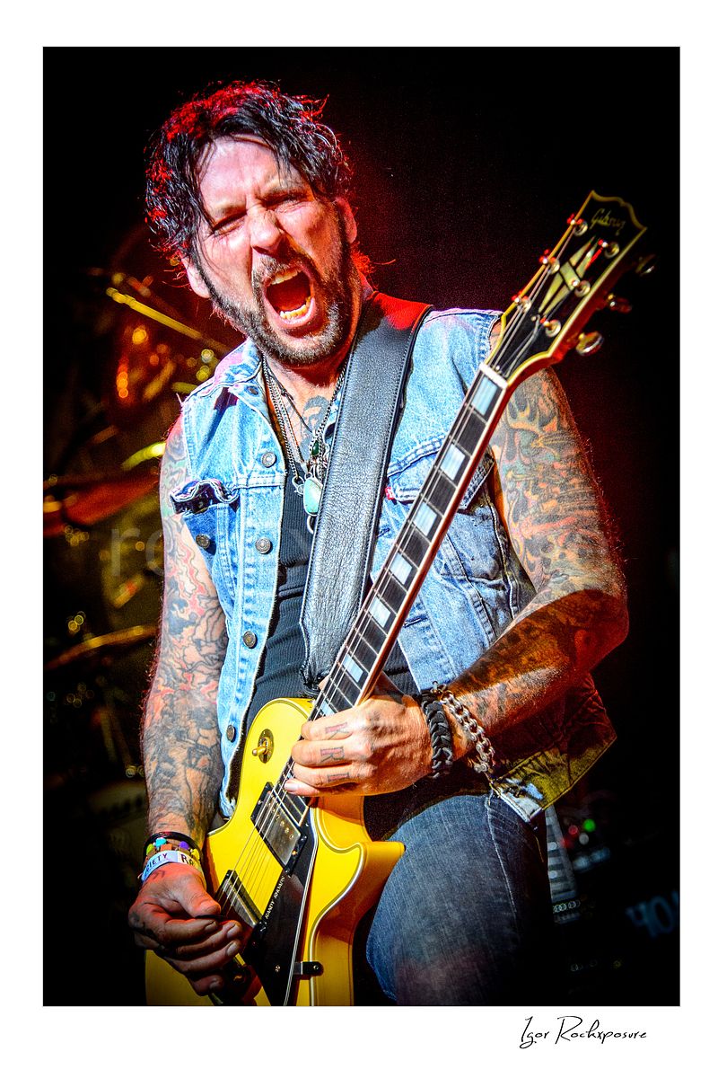 TRACII GUNS