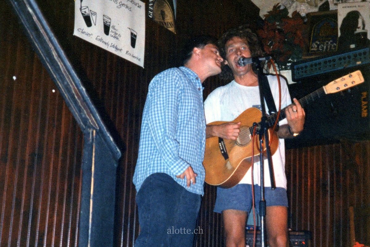Image of Felix singing in Nice during Interrail Tour summer 1995