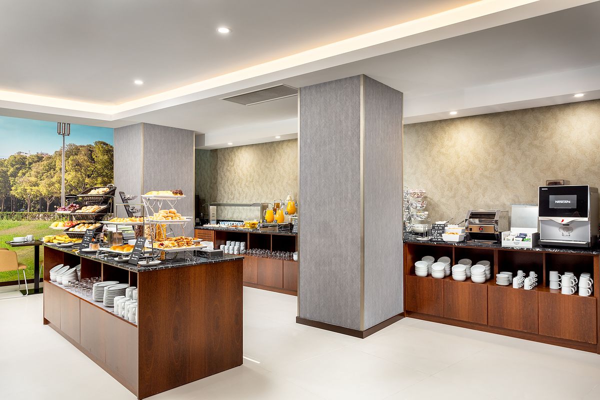 Sala de pequeno-almo&ccedil;o do Empire Marqu&ecirc;s Hotel