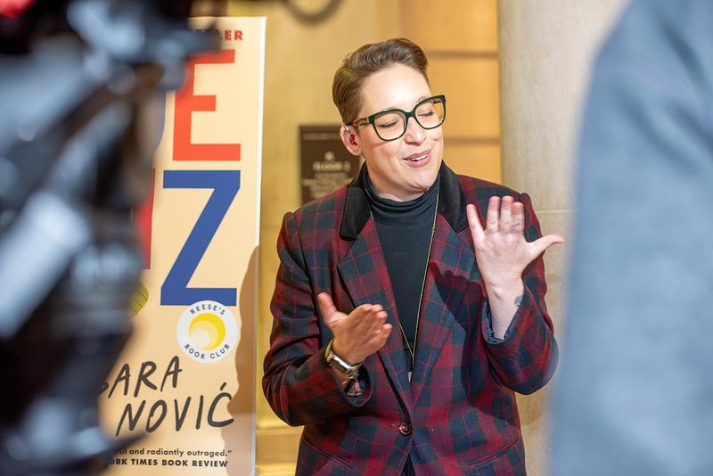 When a Message Moves the Room: Photographing Leadership and Communication Moments at Events