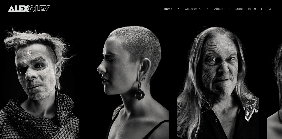 Alexoly's black and white photography portfolio