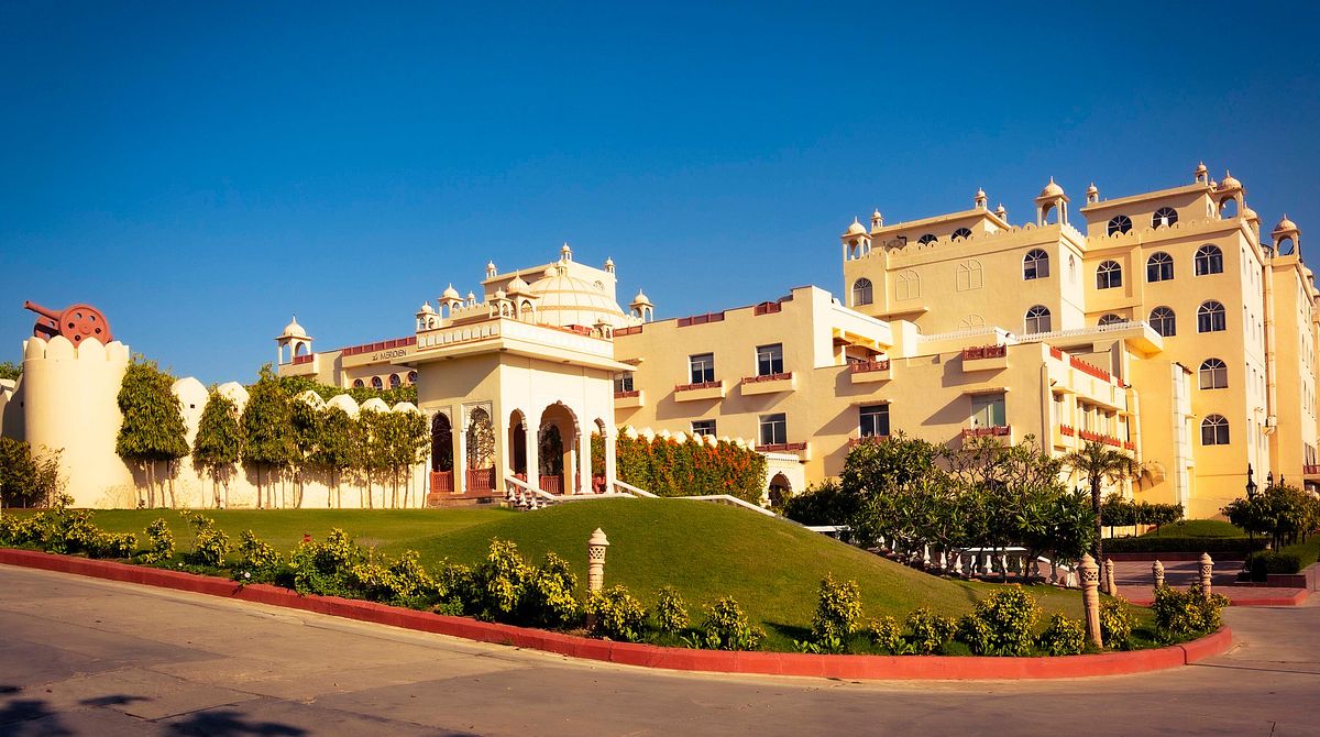 Exeterior of the reowned hotel, hotel photography,