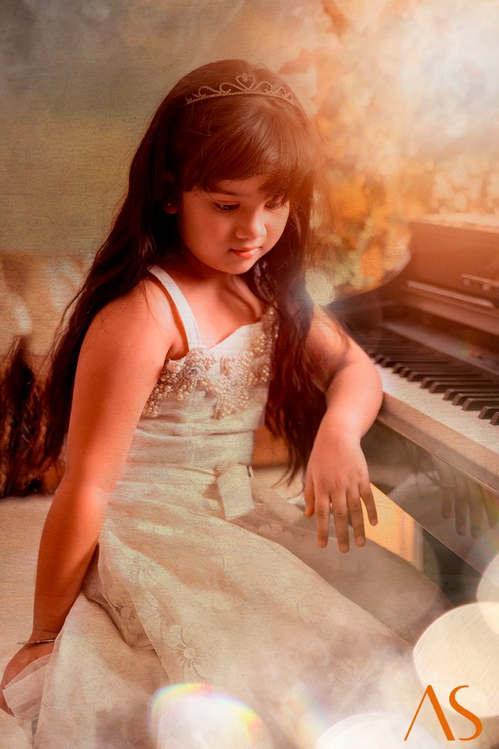 Fine art childrens portraiture by Akkil Suvarna