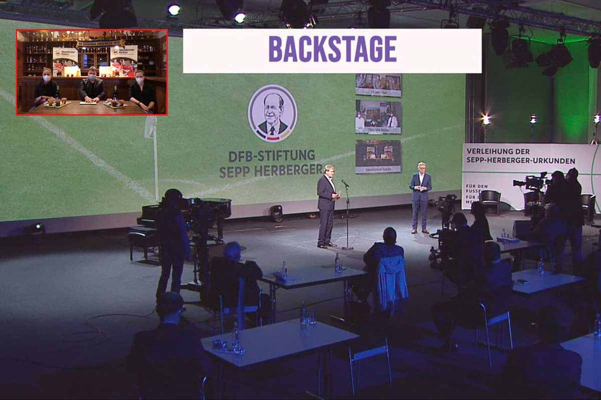 Nervöses Warten des Trainerteams auf die Verkündung der Platzierung