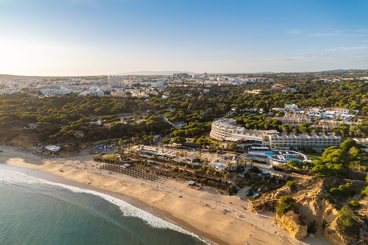 Fotografia de no Grande Real Santa Eulália Resort Hotel & Spa, ideal para marketing hoteleiro.