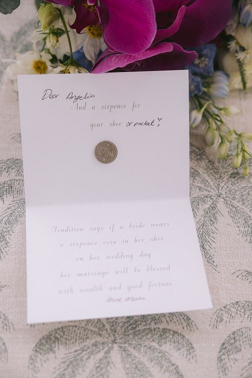 Bride & Groom get ready for the wedding day