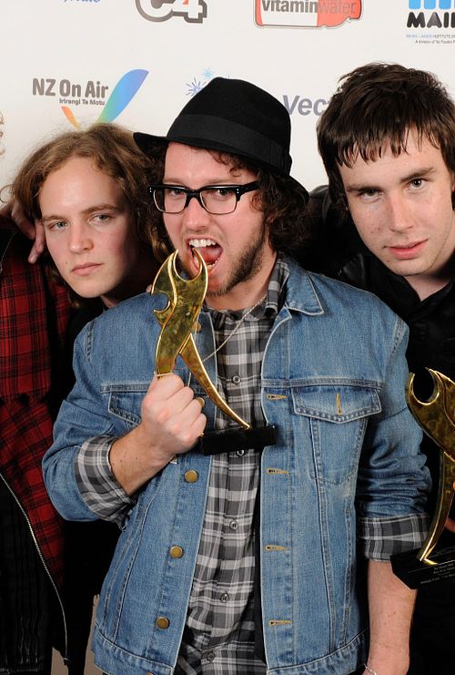 The unmistakable voice of Jeremy Redmore has played an important role in the fabric of New Zealand music since 2008.