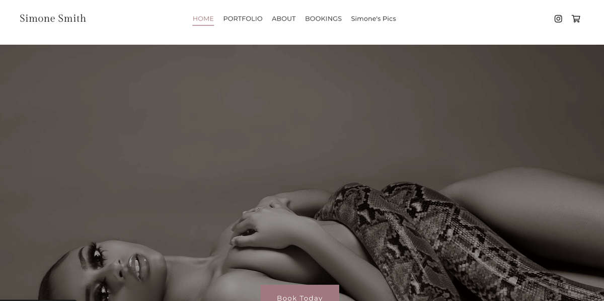 Изображение веб-сайта модельного портфолио Симоны Смит