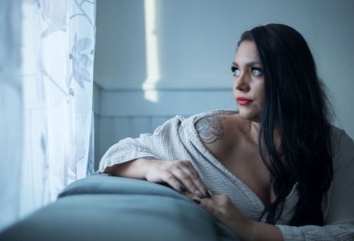 home shooting, editorial, portrait einer frau, frauen portrait, portrait, visuell