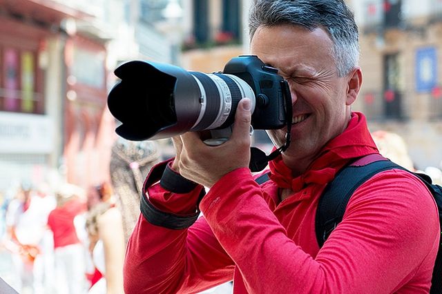 Qu'est-ce que le photojournalisme et comment devenir photojournaliste ?