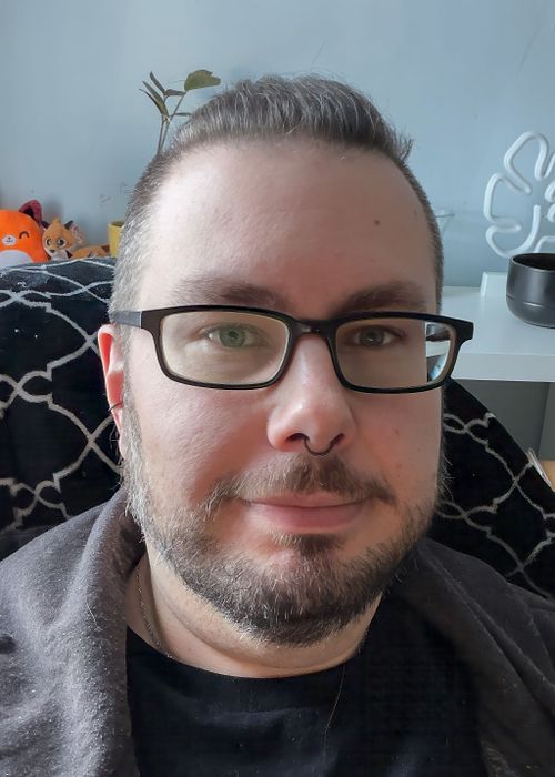 Jaxon Fox (they/them)