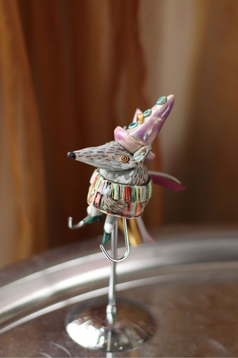 Long-nosed bandicoot? Or funny little rat?