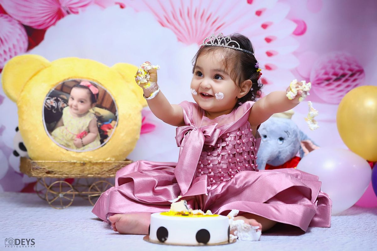 Pre birthday cake smash baby girl shoot