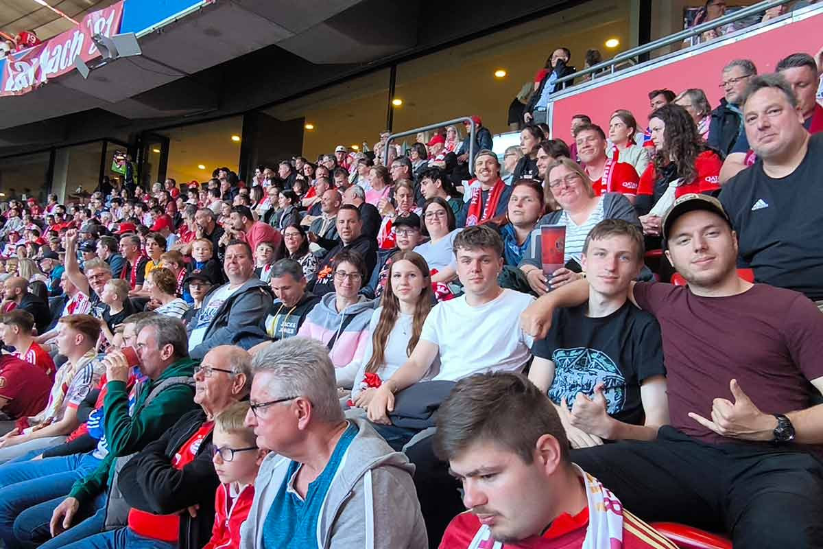 Ibbenbürener Kickers on Tour: 24 Spieler und Eltern in der Allianz-Arena